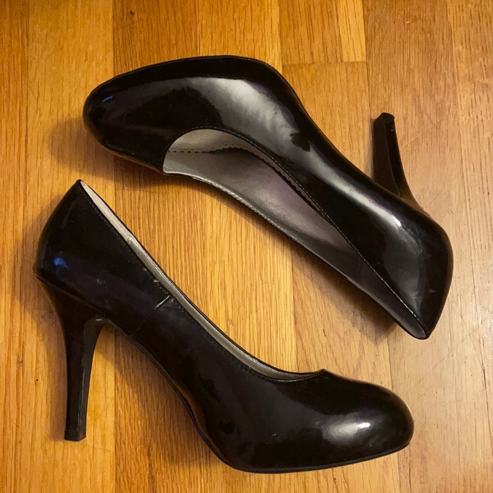 Fioni black high heel